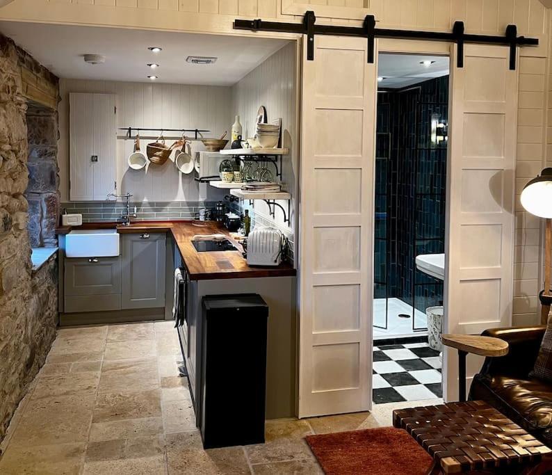 Charming Stone Bothy At Loch Lomond Villa Luss Eksteriør billede